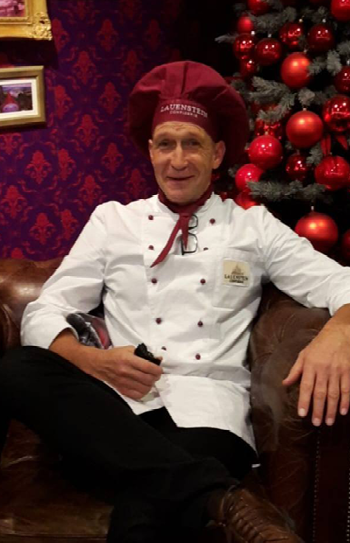 20251209_PartyamArschderWelt_Bildmaterial_Slider_klein